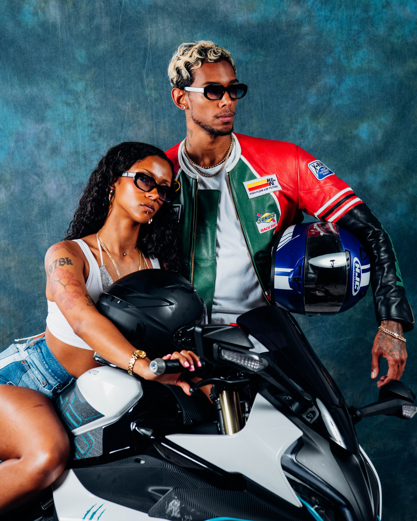 UNO V3 - BLACK SMOKE